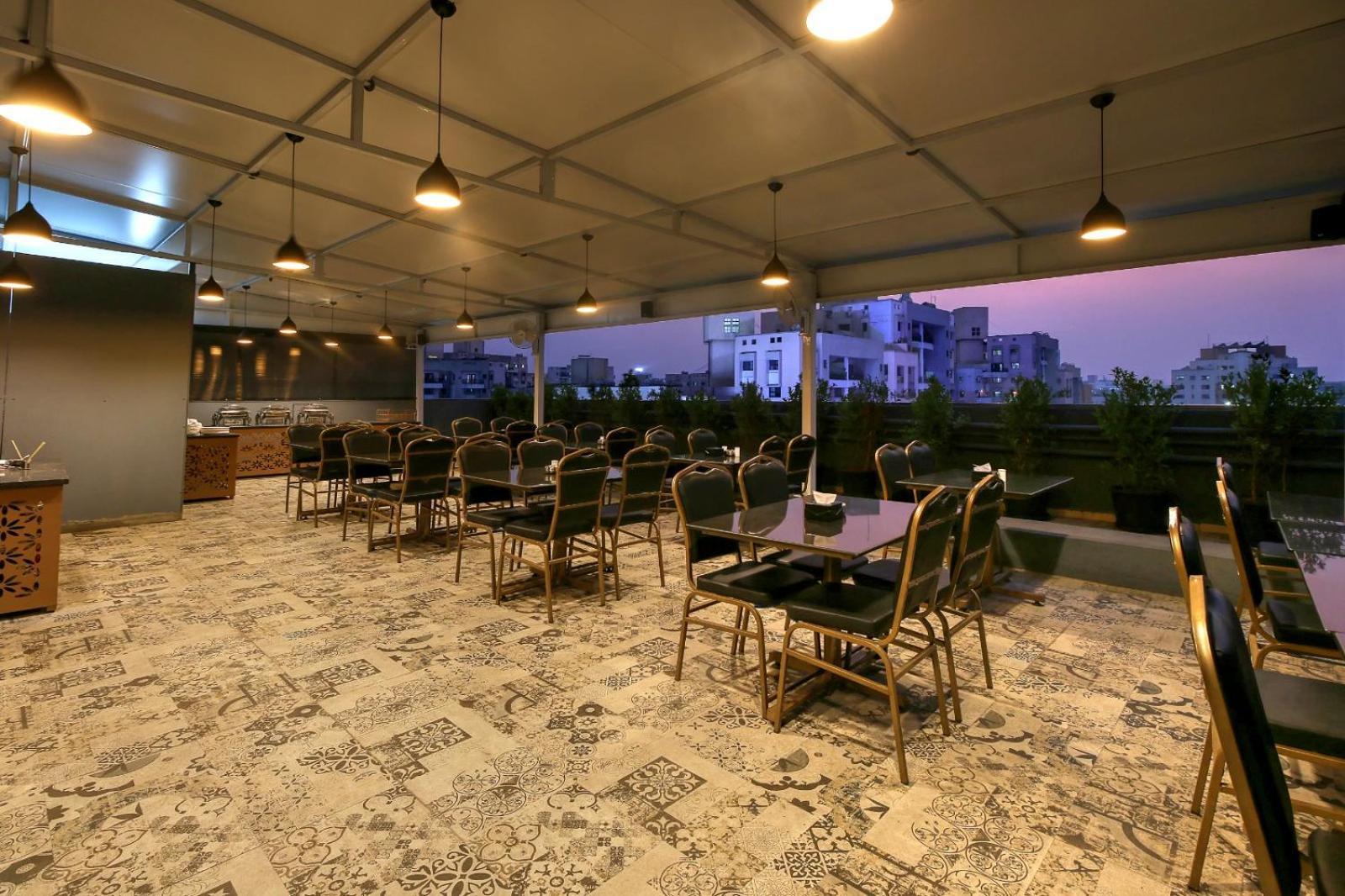 Magnus Fortune House Business Hotel , Magarpatta Mundhva Exterior photo
