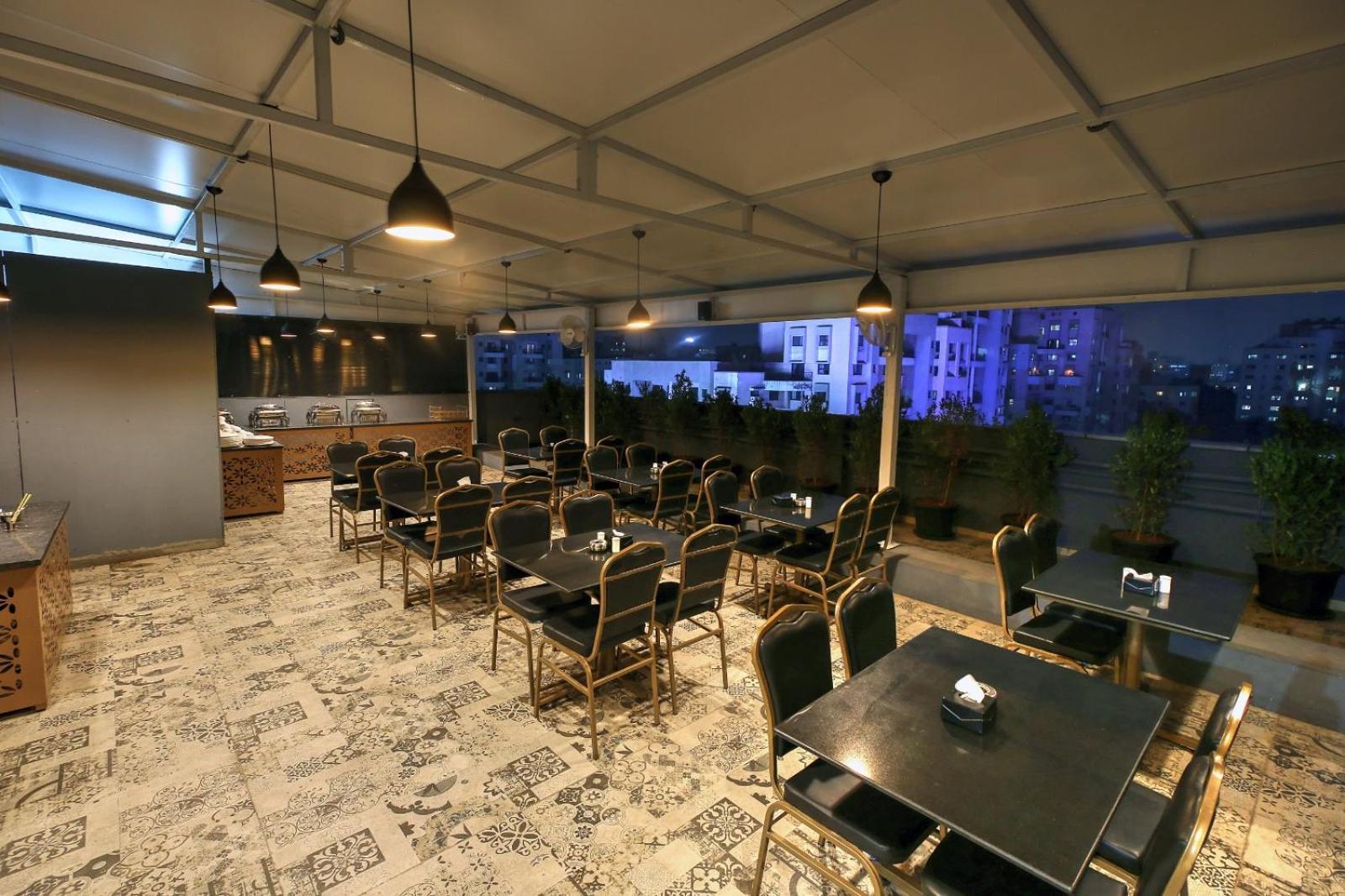 Magnus Fortune House Business Hotel , Magarpatta Mundhva Exterior photo