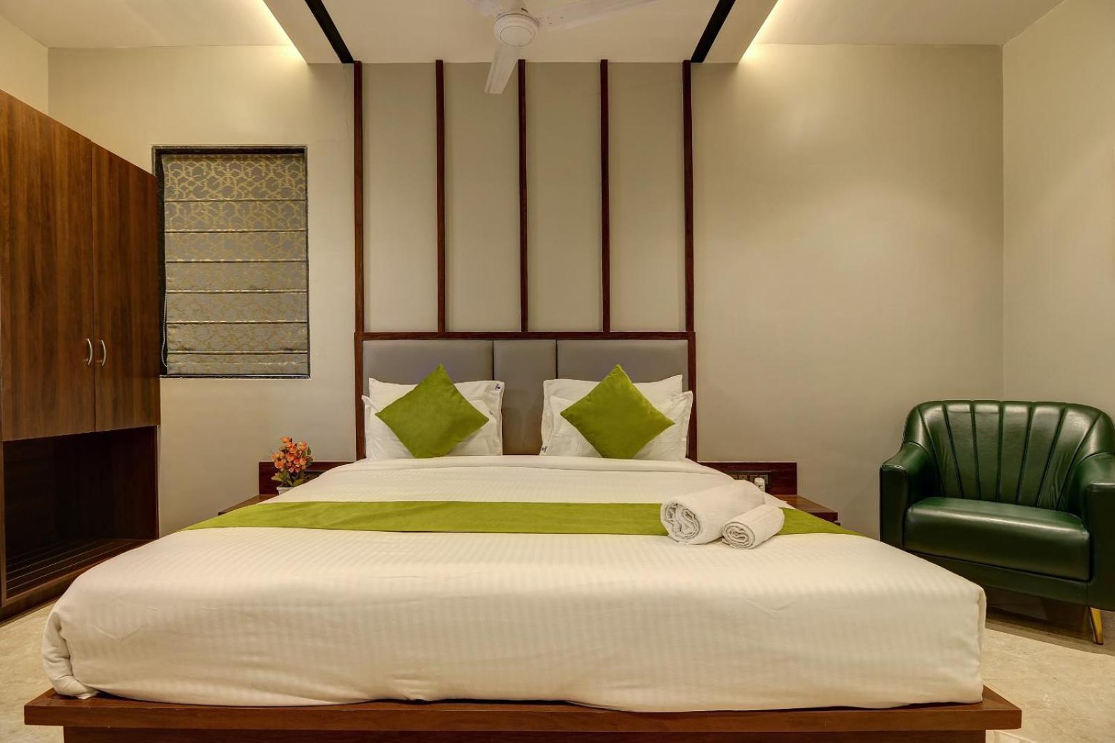 Magnus Fortune House Business Hotel , Magarpatta Mundhva Exterior photo
